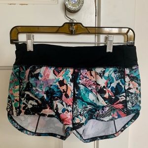 Lululemon Speed Up Shorts Size 4 *2.5 in